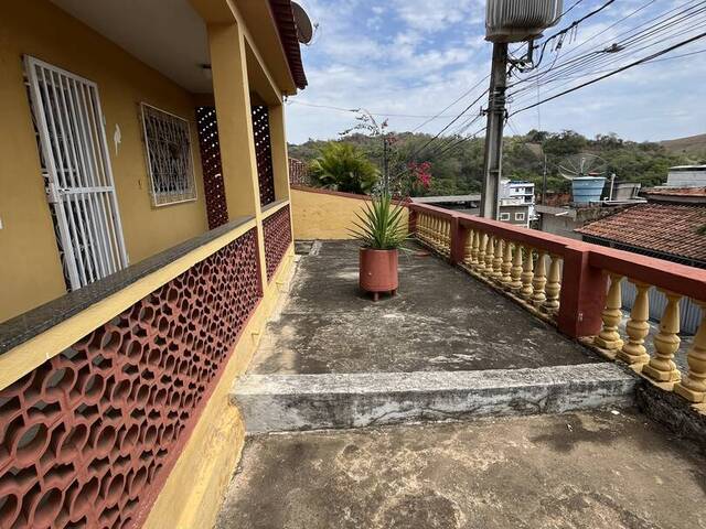#555 - Casa para Venda em Visconde do Rio Branco - MG