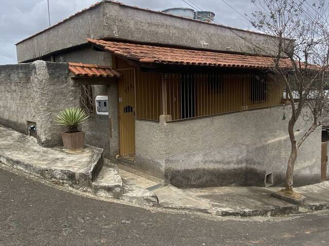 #593 - Casa para Locação em Visconde do Rio Branco - MG - 1