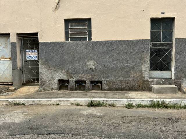 #611 - Casa para Locação em Visconde do Rio Branco - MG - 1