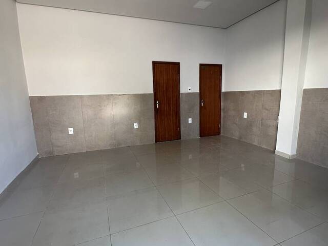 Sala para Locação em Visconde do Rio Branco - 2