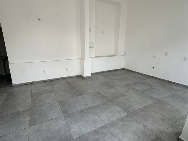 #644 - Ponto Comercial para Locação em Visconde do Rio Branco - MG - 2