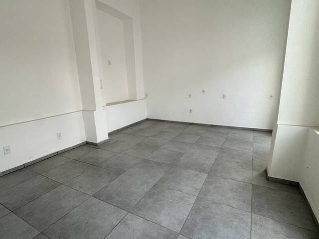 #644 - Ponto Comercial para Locação em Visconde do Rio Branco - MG - 3