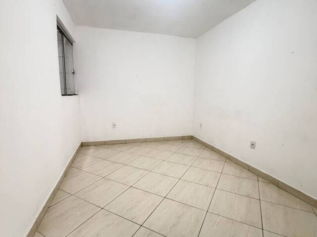 #646 - Apartamento para Locação em Visconde do Rio Branco - MG