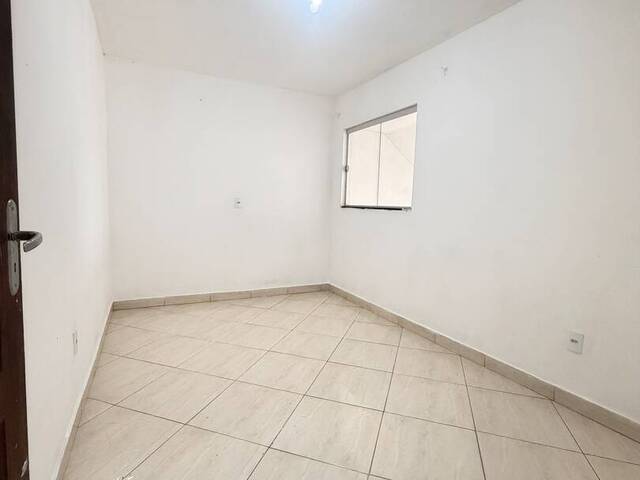 #646 - Apartamento para Locação em Visconde do Rio Branco - MG